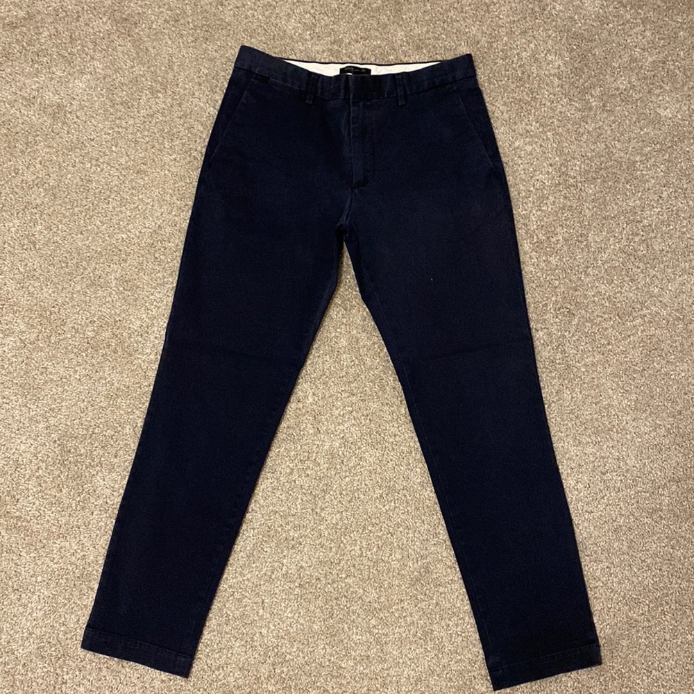 Banana Republic navy chino pants 32x32
